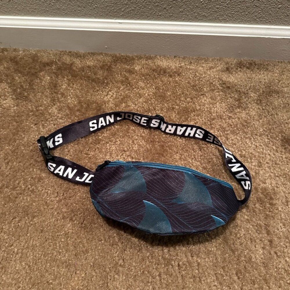 NWOT San Jose Unisex Fanny Pack - Blue/Black